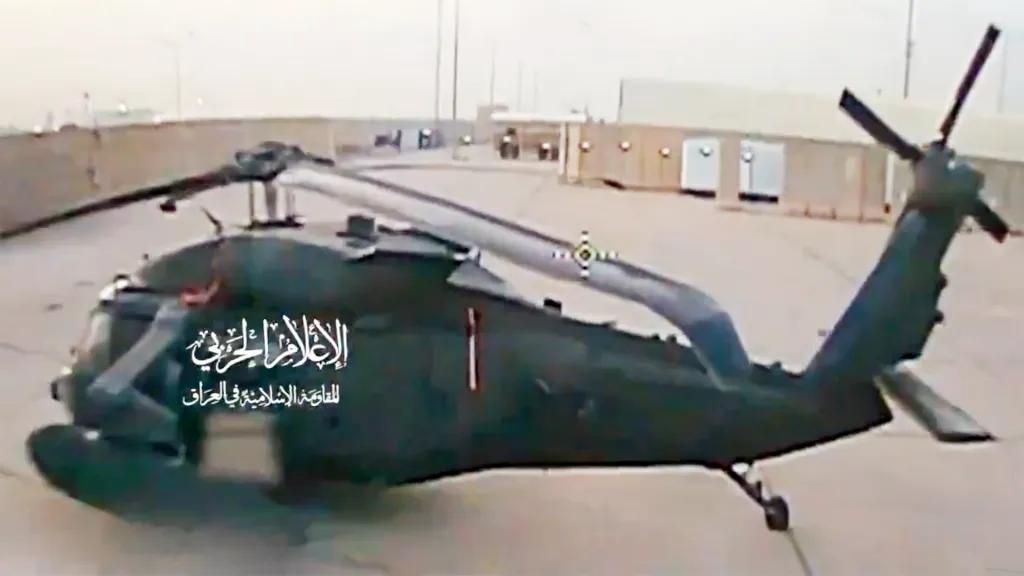 伊朗支持的伊拉克民兵组织的无人机冲进美军基地大开杀戒！一架黑鹰直升机被摧毁！视频