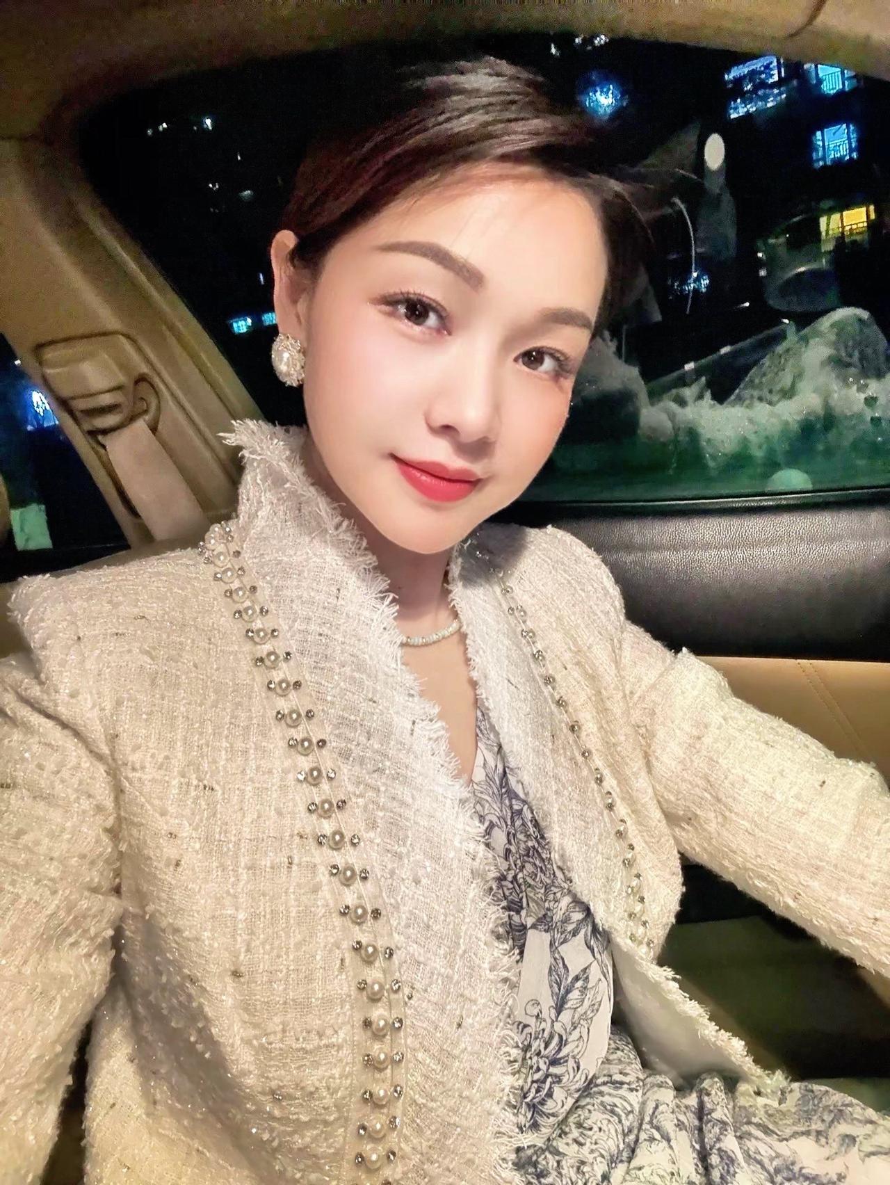 日出有盼 ，日落有念，愿所有美好 ，皆如你所愿！！！温柔风穿搭 优雅气质