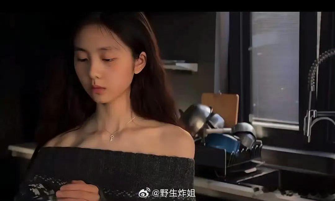 黄多多这颜值比起父母青出于蓝而胜于蓝了 