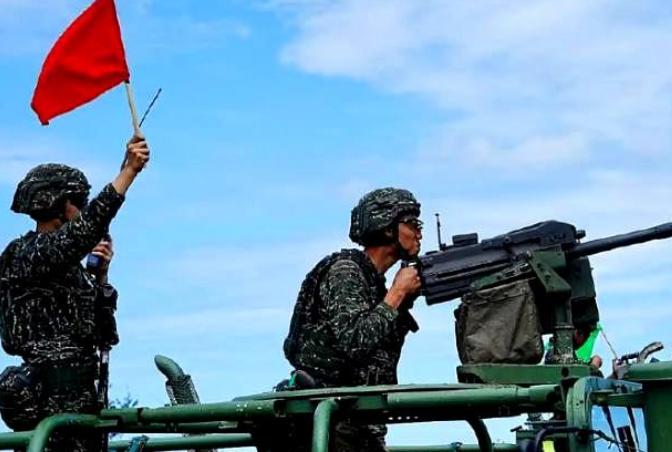 中方要向全世界亮明规则：一旦解放台海，任何出兵参战的国家等同于侵略中国领土。中方