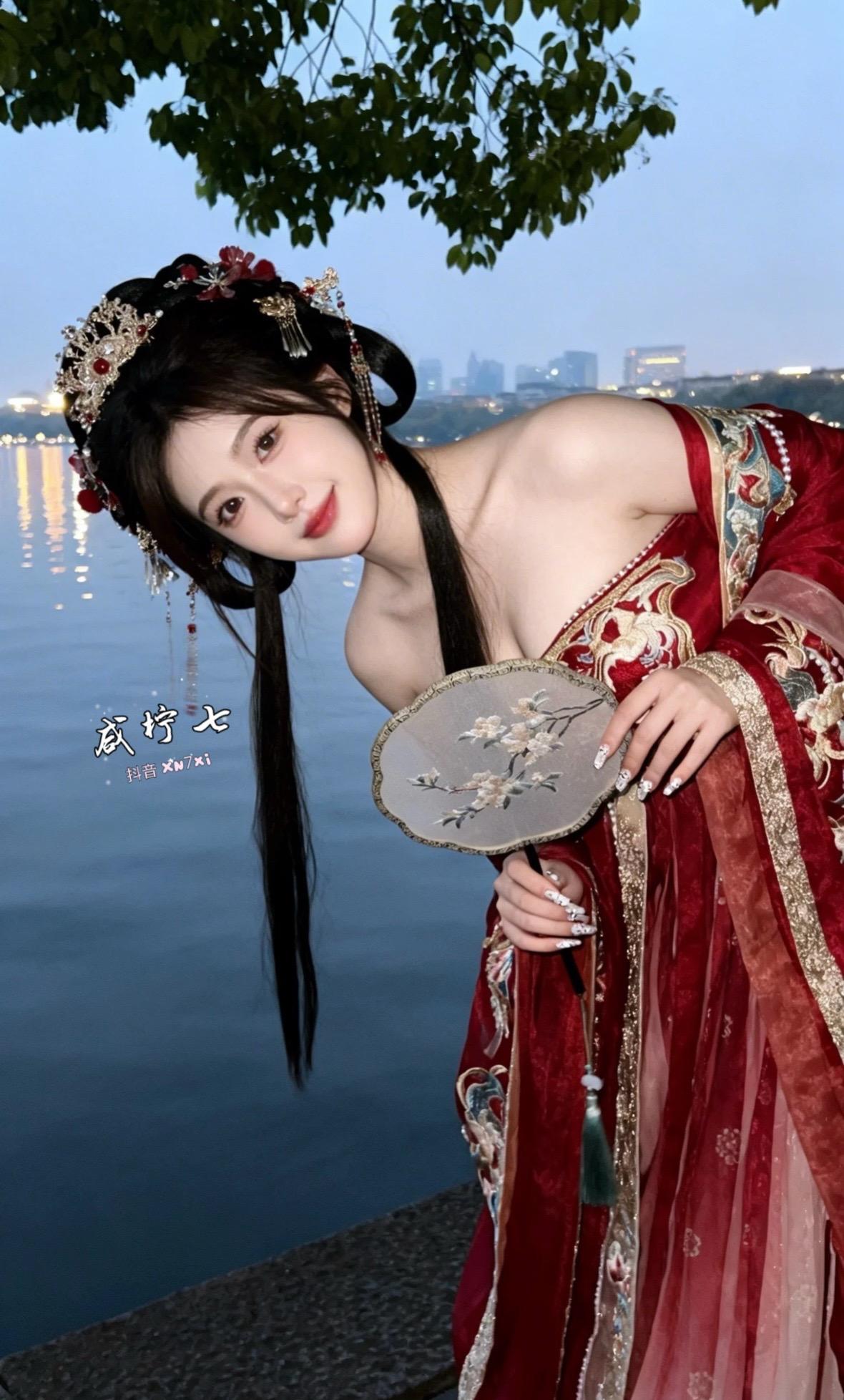 汉服写真 古风 古风美女 原来穿上古装也可以这么美 原创视频