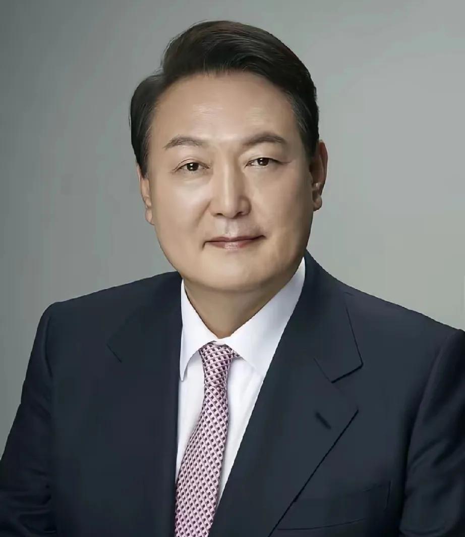 这对尹锡悦来说简直是奇耻大辱，内乱案有罪，做伪证无罪，妨碍逮捕有罪，助嫌疑人逃脱