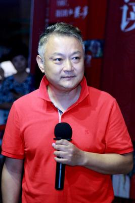 近日，87版《红楼梦》贾宝玉扮演者欧阳奋强回应“吃一辈子贾宝玉红利”的质疑。他说