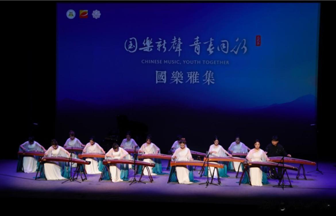 华彩乐章奏响西安高新三期l未来之瞳西安大剧院精彩演出不断

     近期高新三