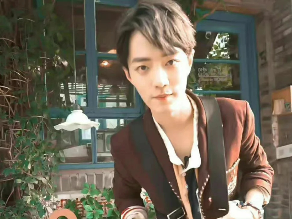 肖战从小学绘画肖摄影师上线，拍照达人超帅哒！肖战站姐居然还有存货📮刘宇站姐发的