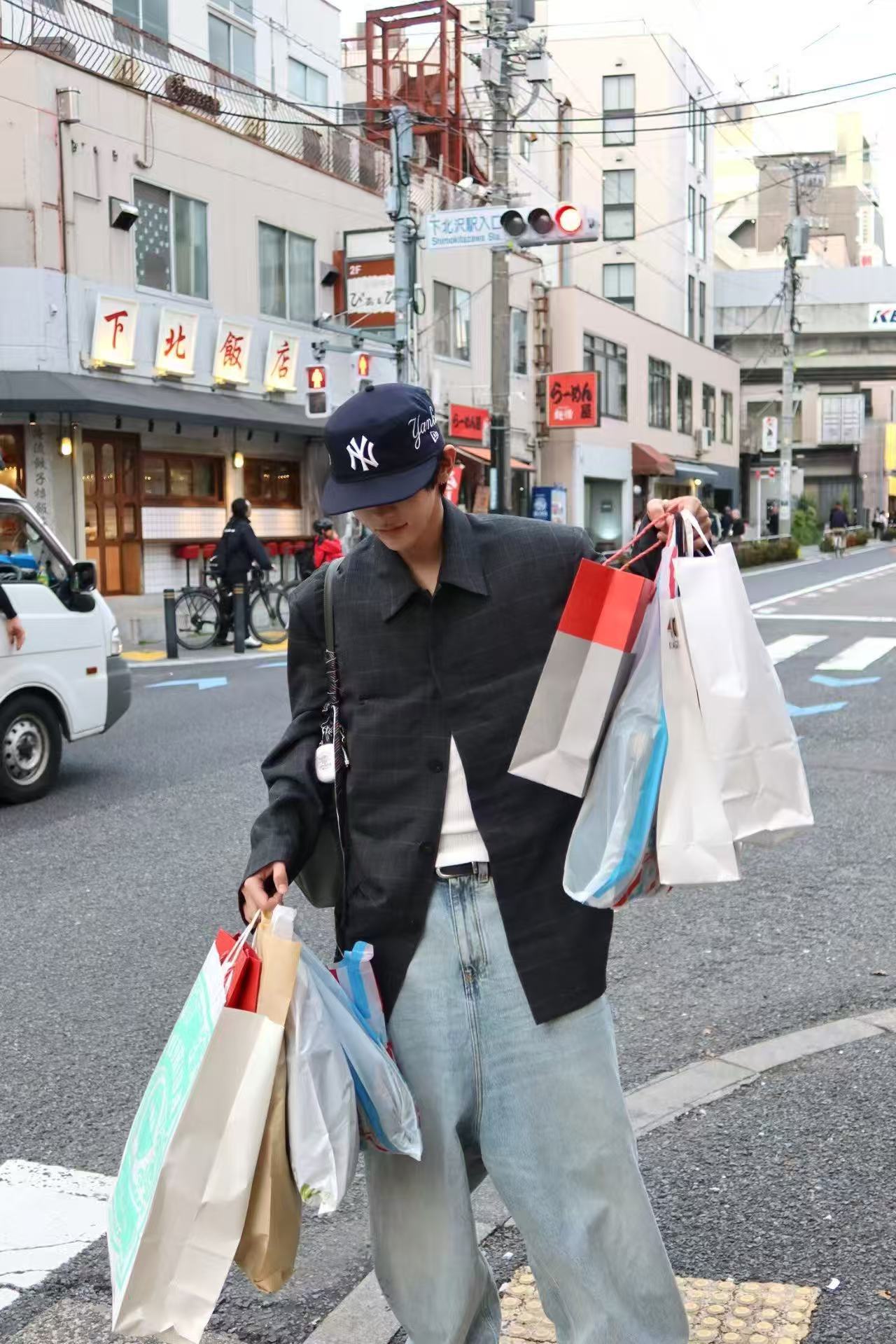 逛了个爽啊！ 