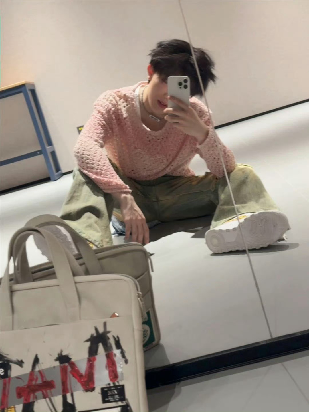 苏新皓live图vs静图  苏新皓爱心镂空针织衫  苏新皓爱心镂空针织衫造型好帅