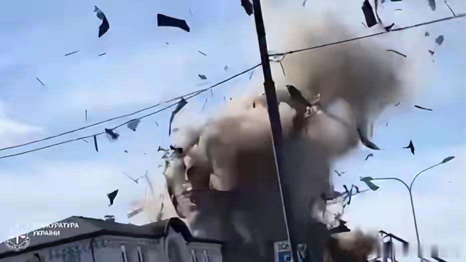 按叛国罪论处！俄罗斯全民禁令落地，严禁拍摄无人机袭击画面华尔街日报7月31日报道
