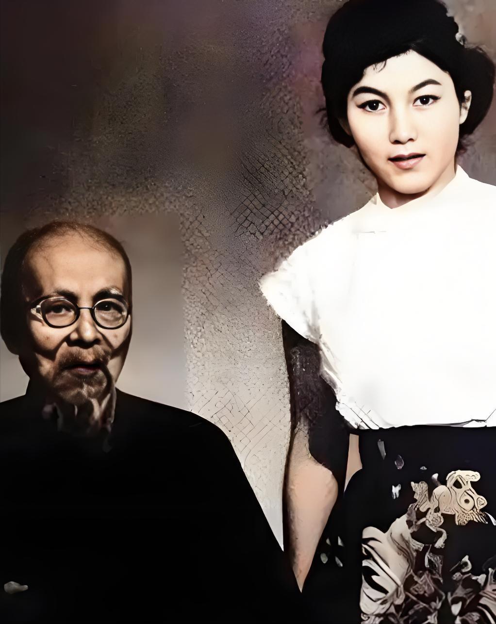 1952年的一天，齐白石已经快90岁了，他不知哪里来的力气，一把将25岁的新凤霞