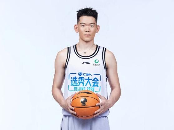 选秀探花就位！郑博文加盟宁波富邦开启职业之路
 
CBA选秀大会尘埃落定，探花郑