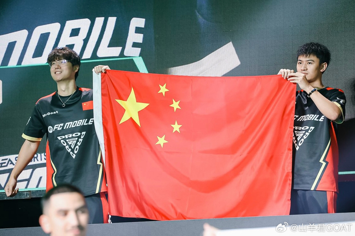 感谢FC让我再次为五星红旗而燃烧！没有遗憾，明年继续为冠军而战！👊  ​​​