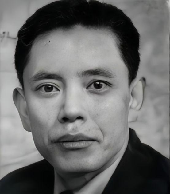 1948年，军统元老余乐醒在自贡遇到了自己的学生，可这个学生却准备抓他，余乐醒见
