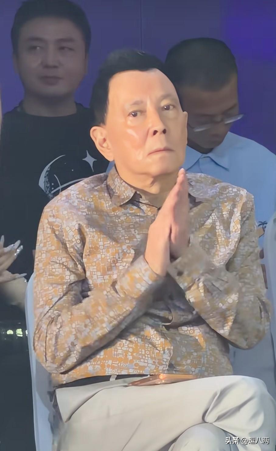 相由心生，这话一点不假。

8 月 16 日上海那场选美发布会，七十三岁的陈泽民