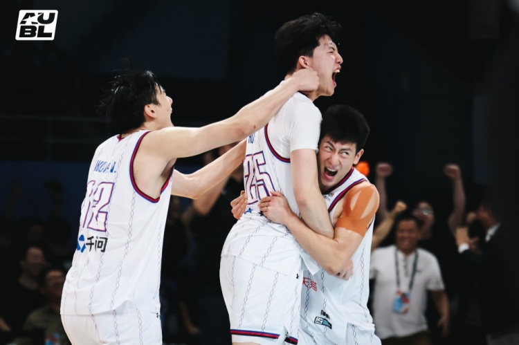 2026AUBL：上海交大加时逆转清华晋级决赛 胡汇压哨三分绝杀