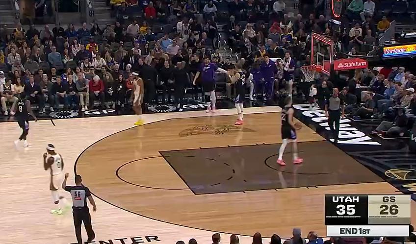 爵士领先9分结束第一节。 