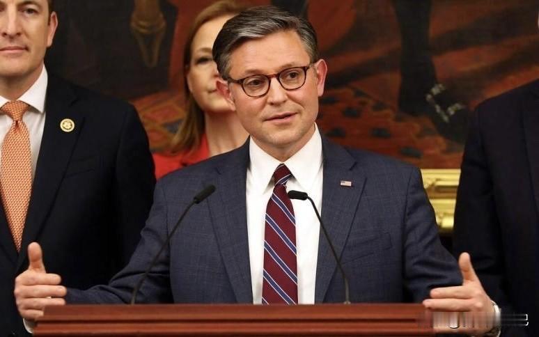 美国众议院以219票对211票通过一项决议，反对总统特朗普对加拿大加征关税，该项