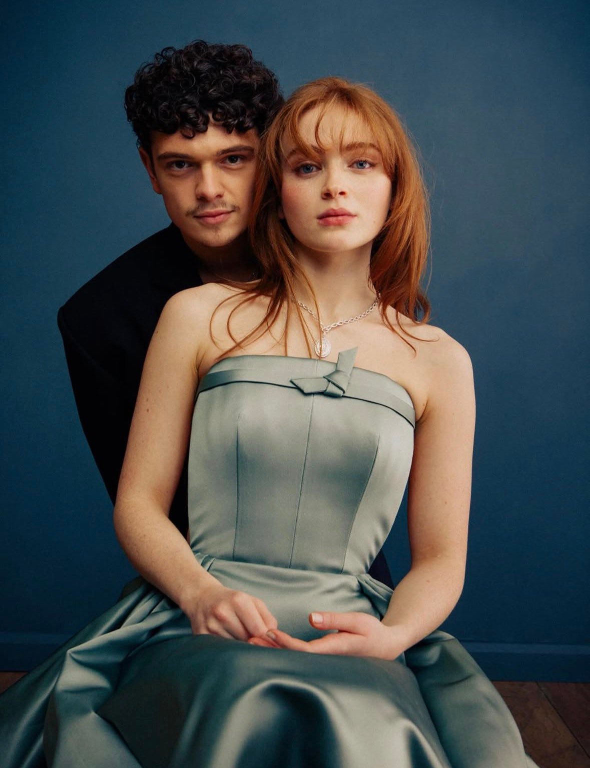 萨迪·辛克与诺亚·尤佩在英国电影学院奖幕后的一张合照𝐒𝐚𝐝𝐢𝐞 𝐒?