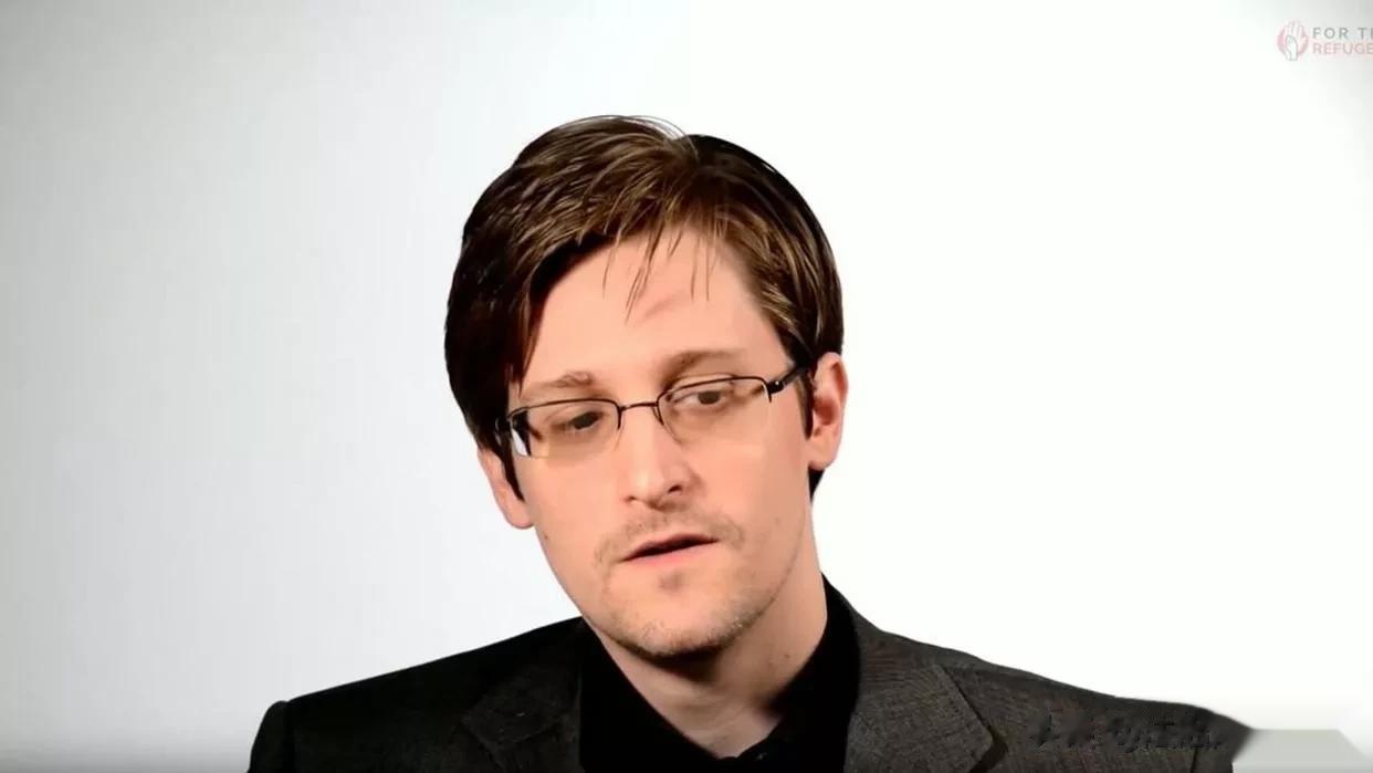 斯诺登称原本无意留俄，但“当时没有其他选择”

来源:俄罗斯卫星通讯社

美国前