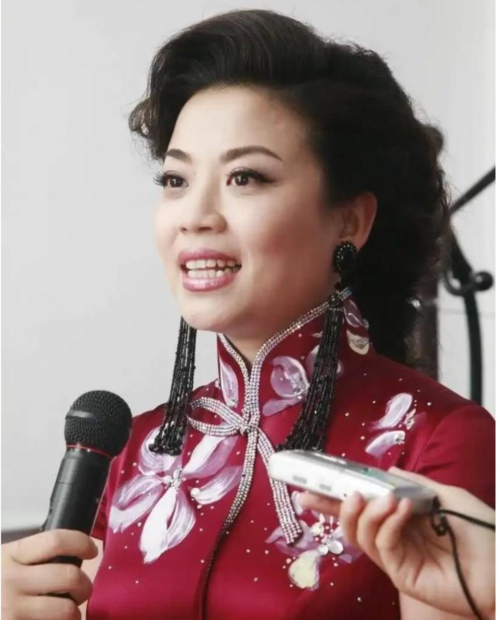 歌唱家张也：虽没结婚，但不代表没伴侣，女人一生不该只有婚姻
娱乐 明星