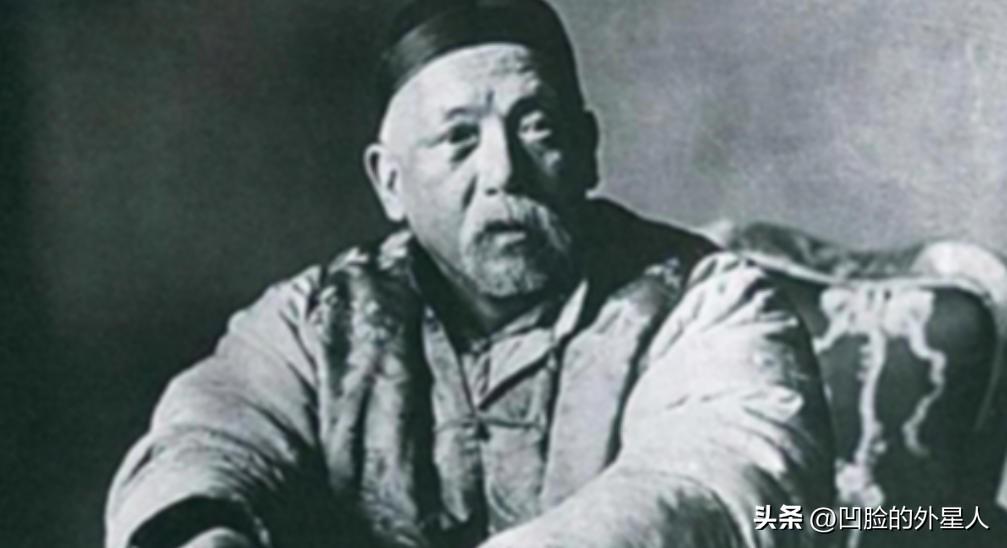 民国时期，据袁世凯贴身侍卫陶树德回忆：袁世凯每天5点起床后，先喝鸡汤、牛肉汤开胃