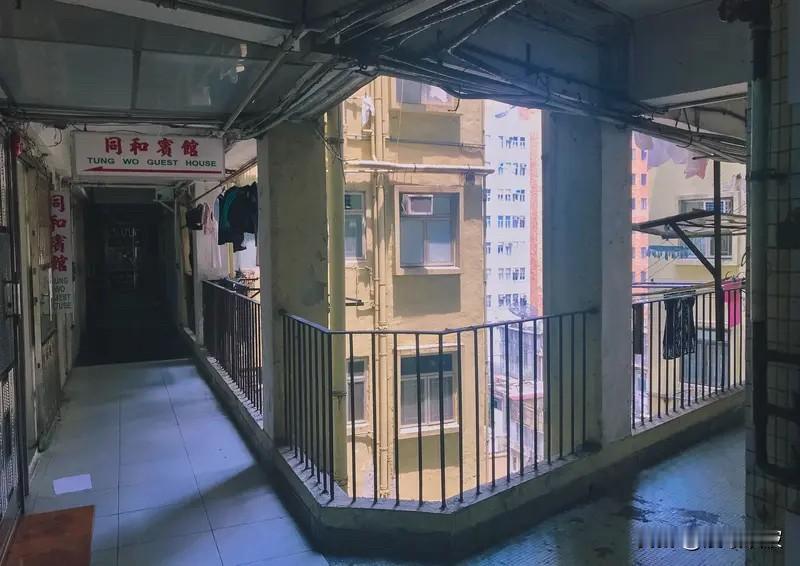 90%港漂没宿舍？85亿资本已杀入，这才是香港最隐秘的“战场”

  你知道吗？
