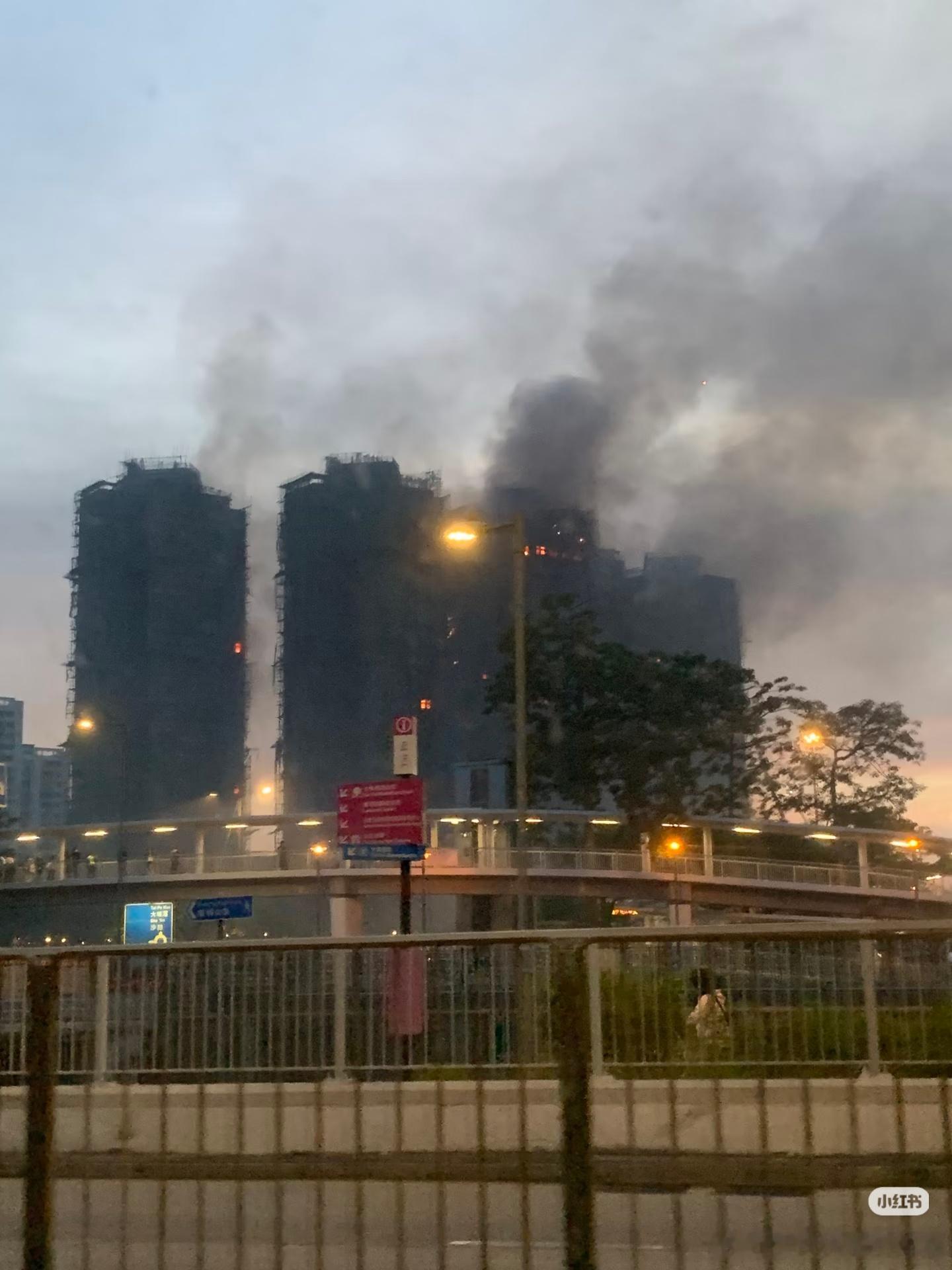 香港火灾已致44人遇难目前为止，香港火灾遇难人数达44人，火灭得差不多了。深圳市
