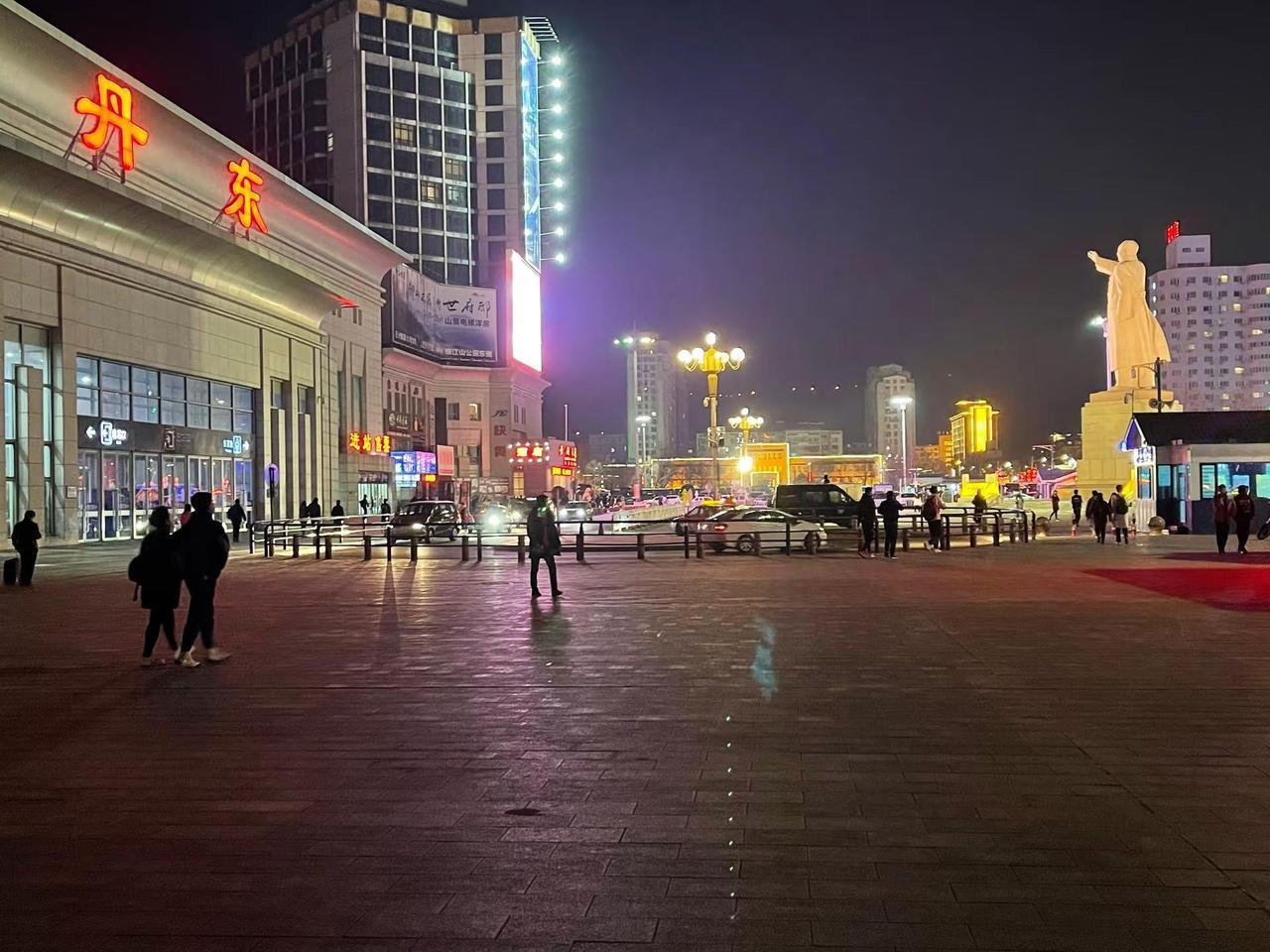 于海青：为何说丹东的惬意只有去了才会懂？ 丹东是一座特别漂亮的边境小城，边境线很