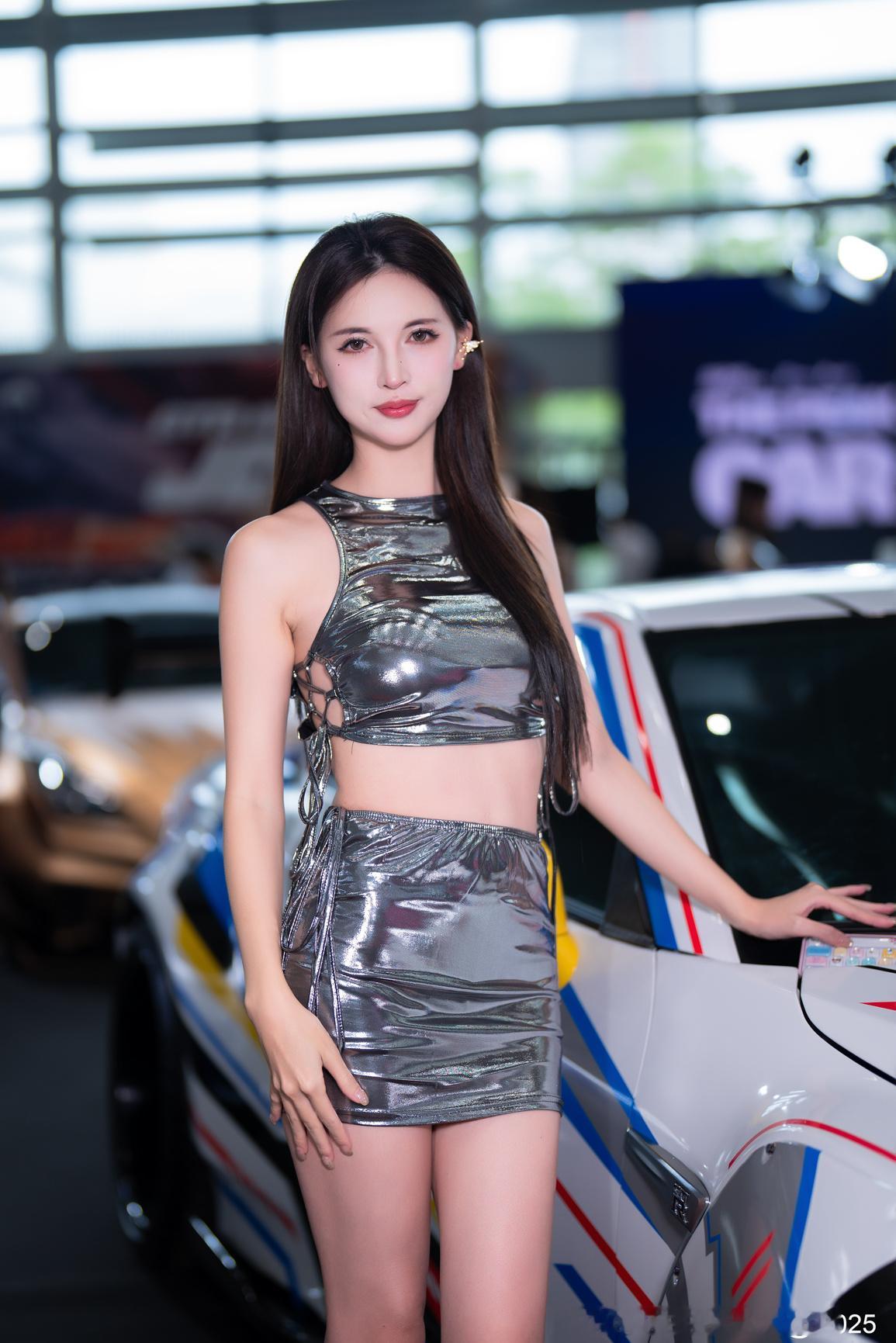 聆听猎人的车展日记猎人在佛山改装车展猎人与车展 2025 佛山改装车展想把图片带