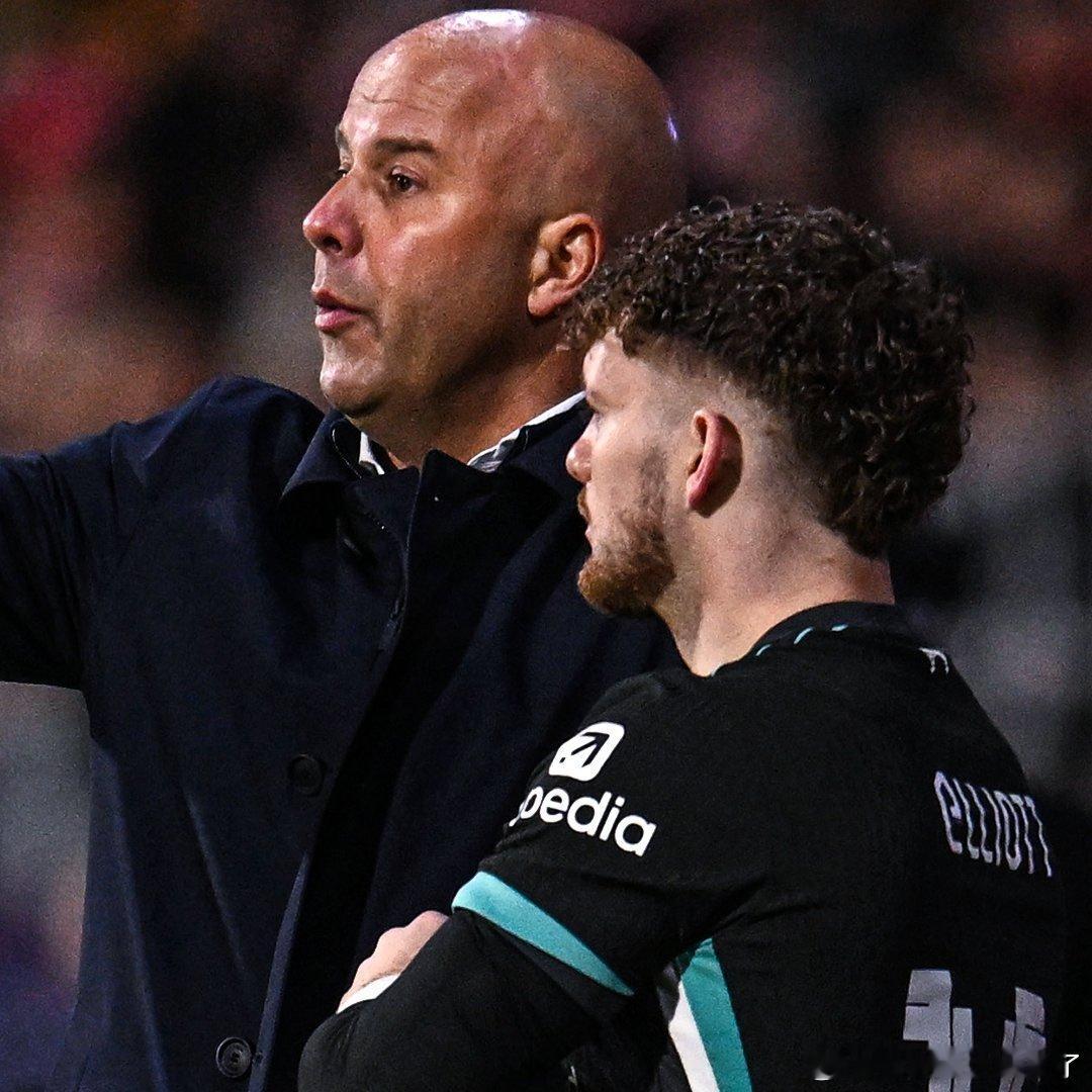 斯洛特关于埃利奥特时表示："我和他的接触不多，只有一两次。""我清楚他的处境，也