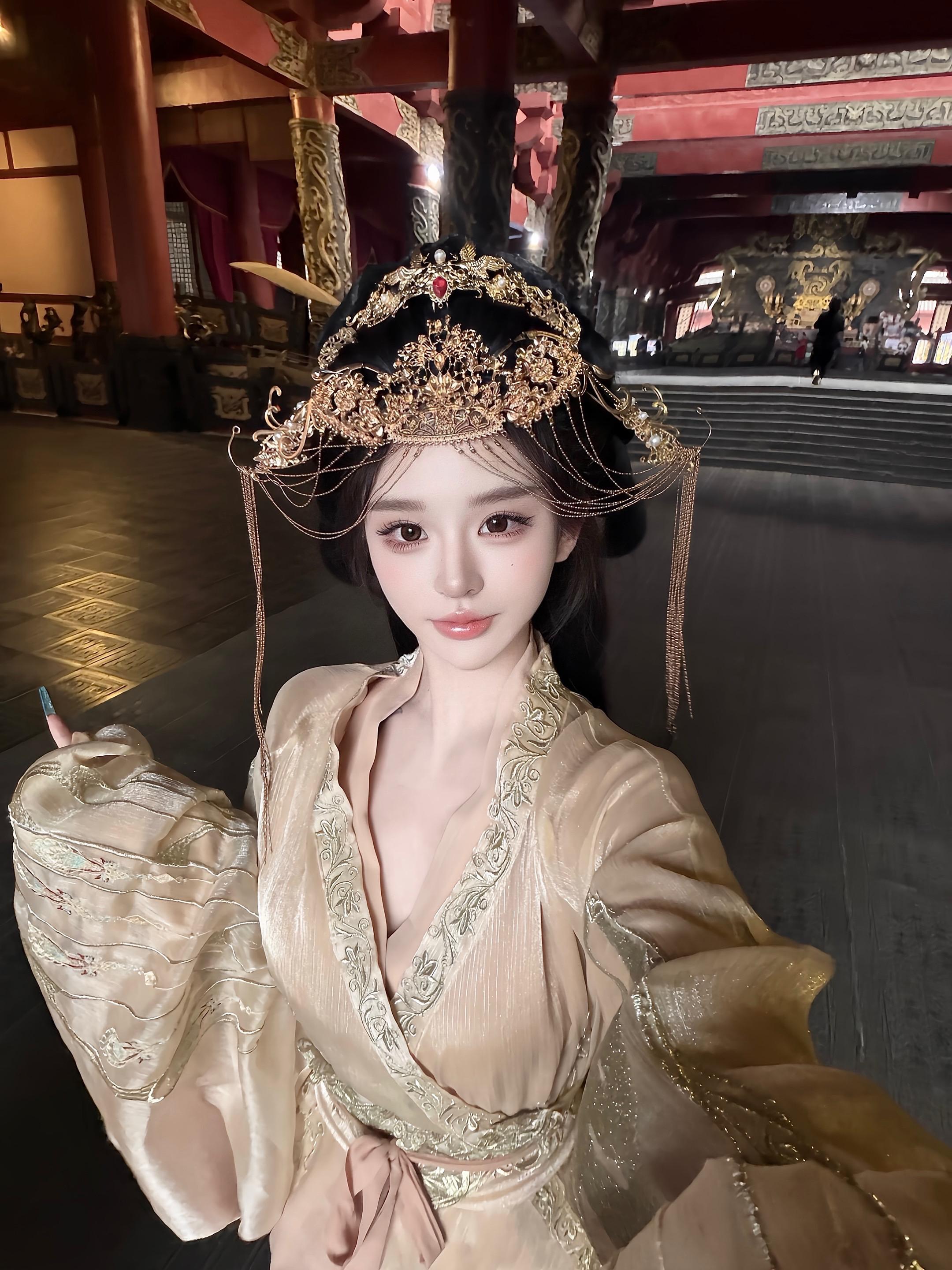 世人皆怜 亡国公主 我只求神佛眷顾.