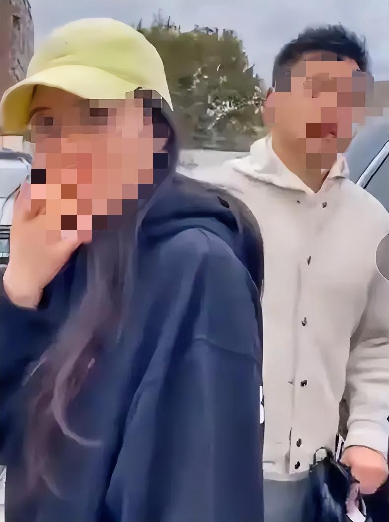 别再被"高学历"和"好工作"骗了！
 
这真是我听过最讽刺的事。妻子在去医院的路