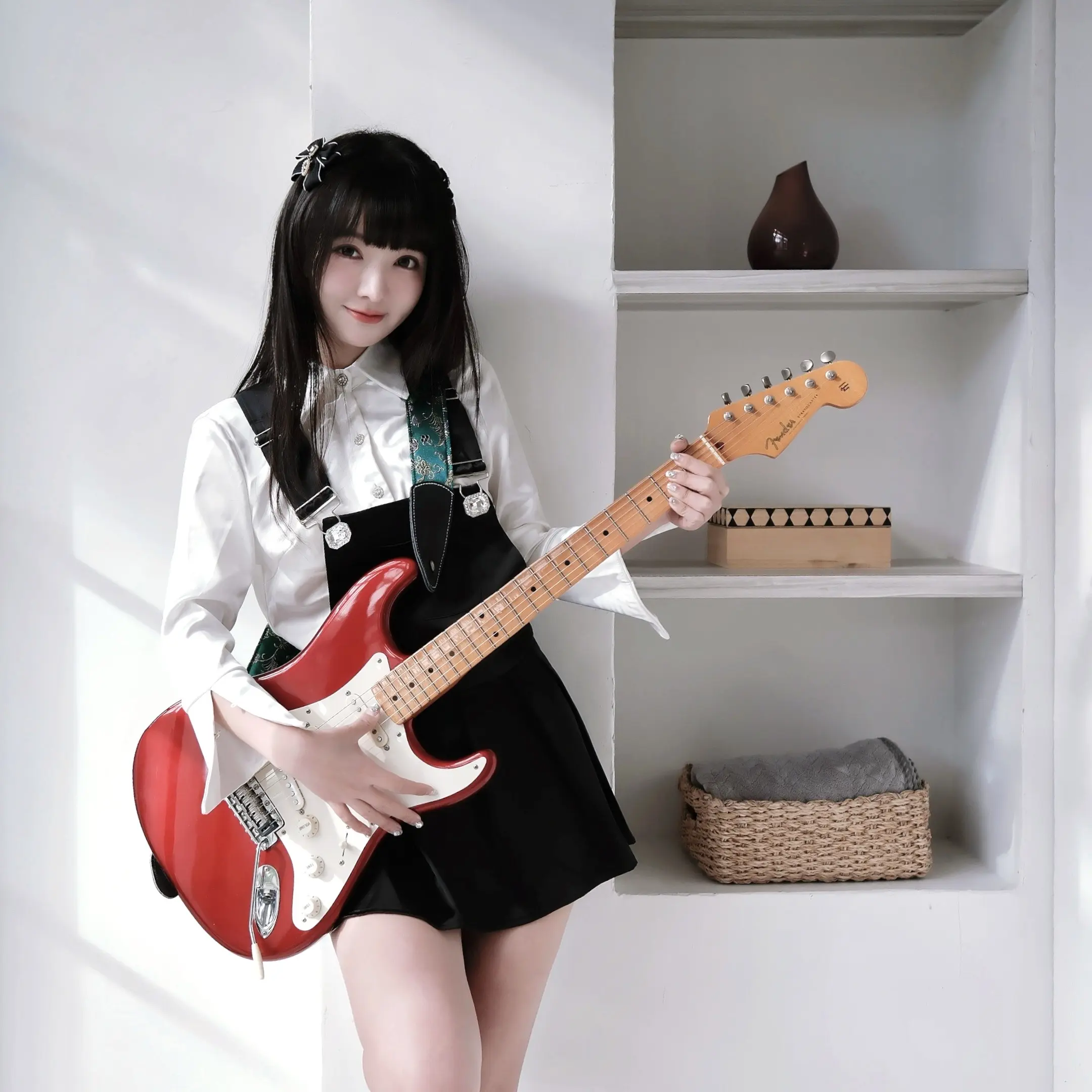 明明渴求温柔 偏偏覆水难收。