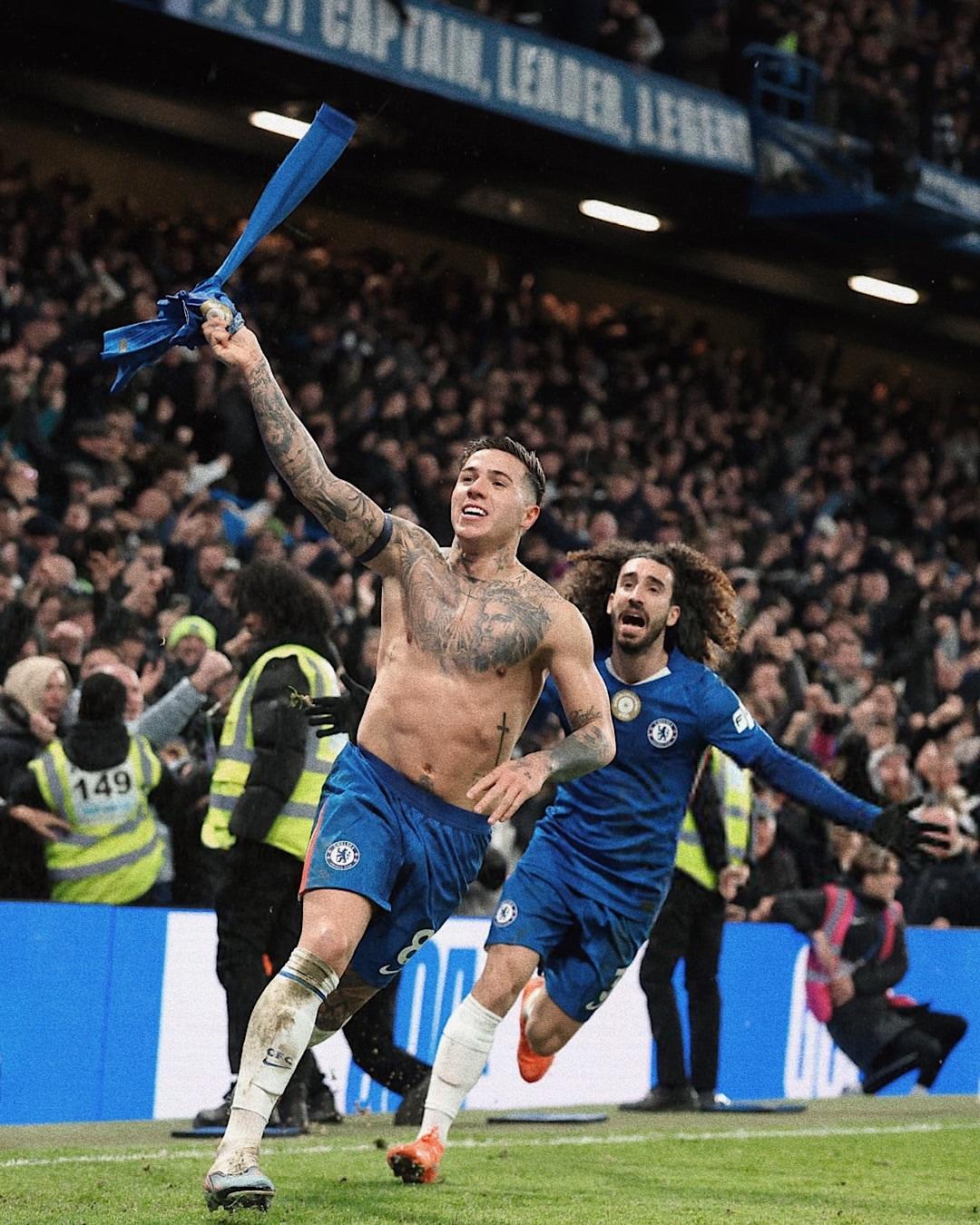 Unbelievable scenes at Stamford Bridge. 