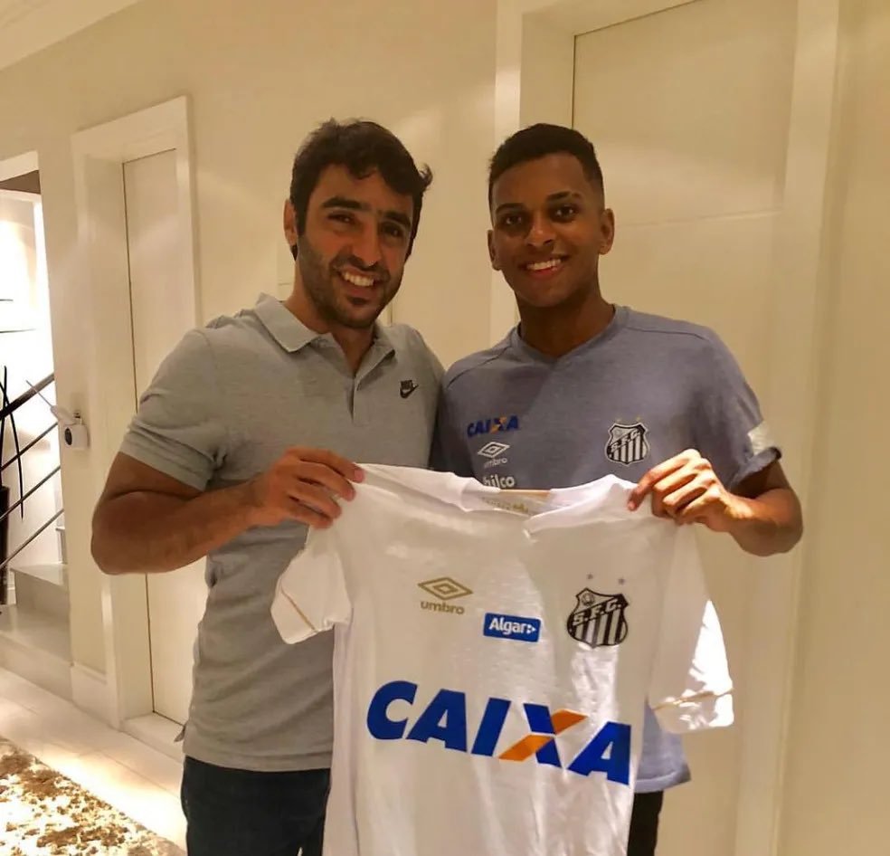 继诺维诺夏天加盟贝蒂斯之后，皇马球探团队又有一位骨干泽维尔即将加盟阿森纳。泽维尔