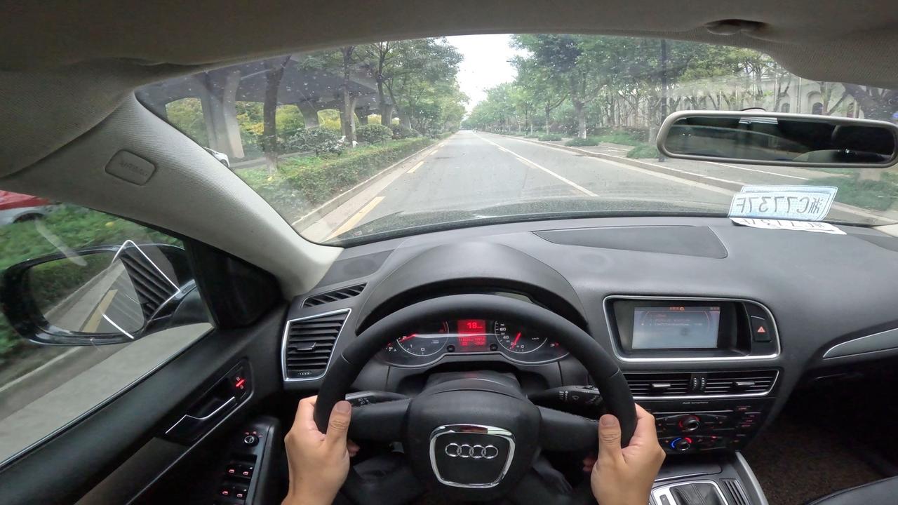 同价位PK Q5和途观 你选谁？2011年的奥迪Q5 2.0T+7挡湿式双离合
