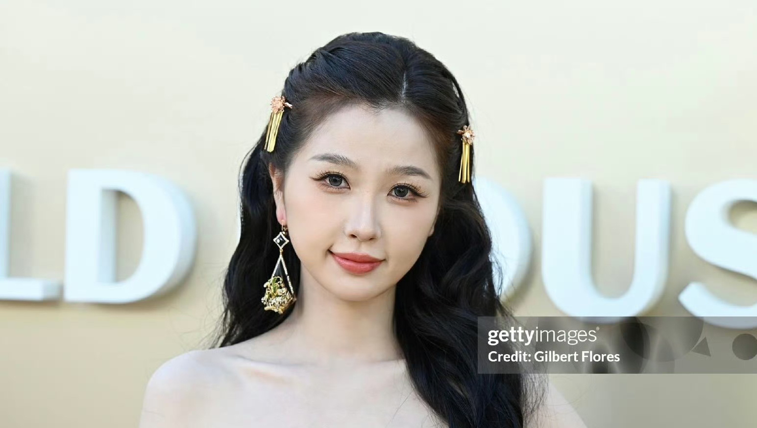 虞书欣G社生图来了！虞书欣亮相洛杉矶Gold Gala，来看看生图状态