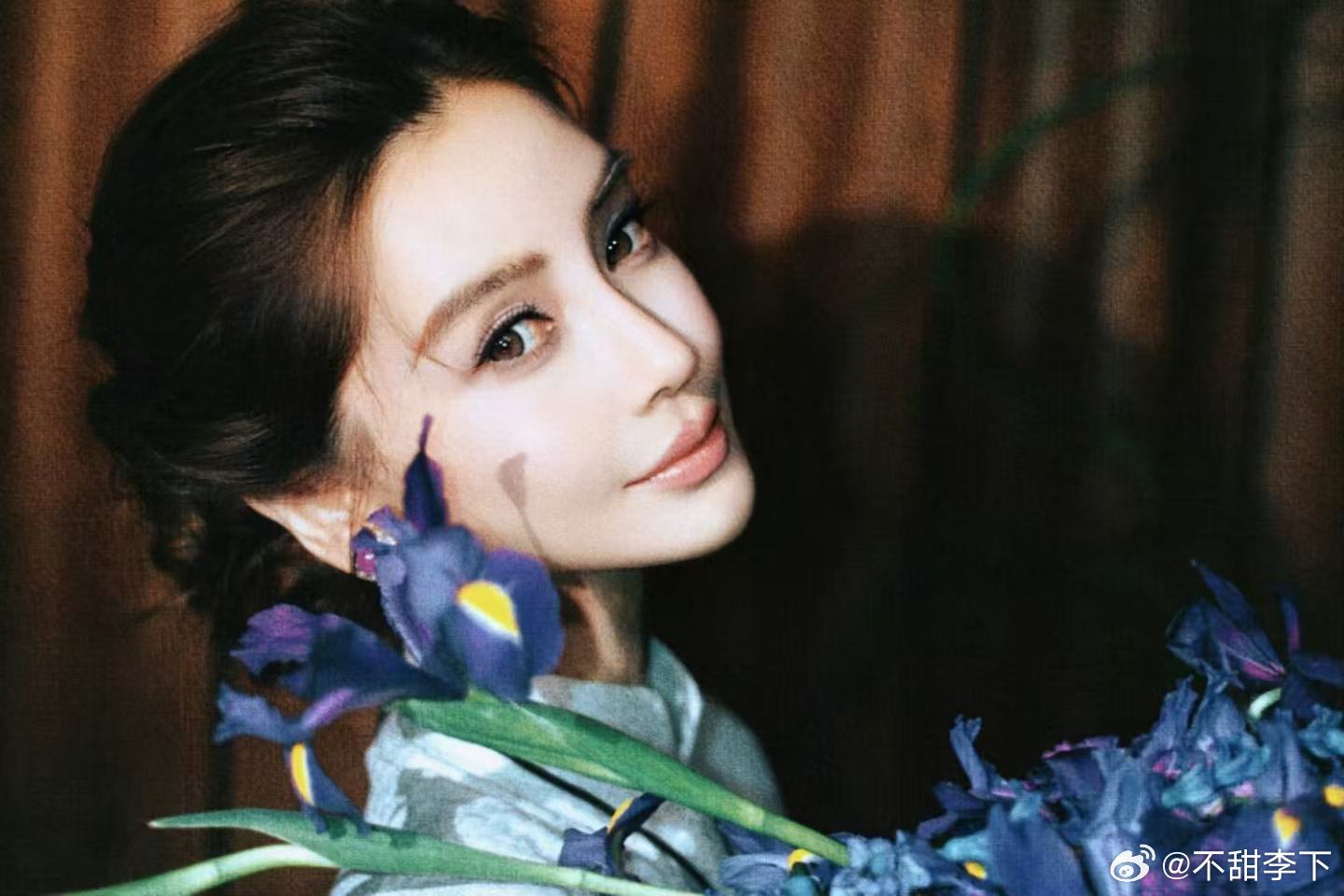 金白开还是当站姐吧，不是拍正规写真的料 