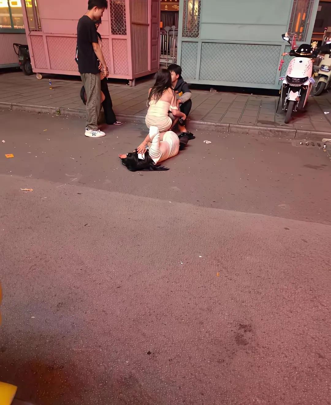 家长看到这个样子，不知心里会有多疼……