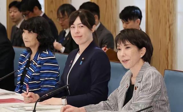 距离台岛110公里！一日本舰进入台湾海峡，下1秒，直接被解放军处置了。果不其然，