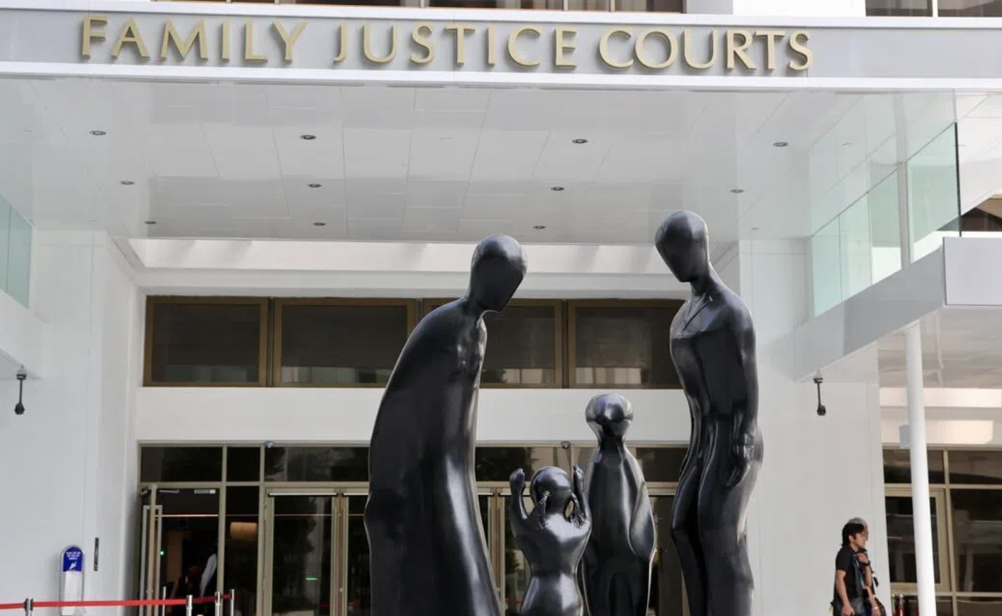 #97岁富商欲再婚次子求判其心智不全#【97岁新加坡富商要娶女秘书！次子求判父亲