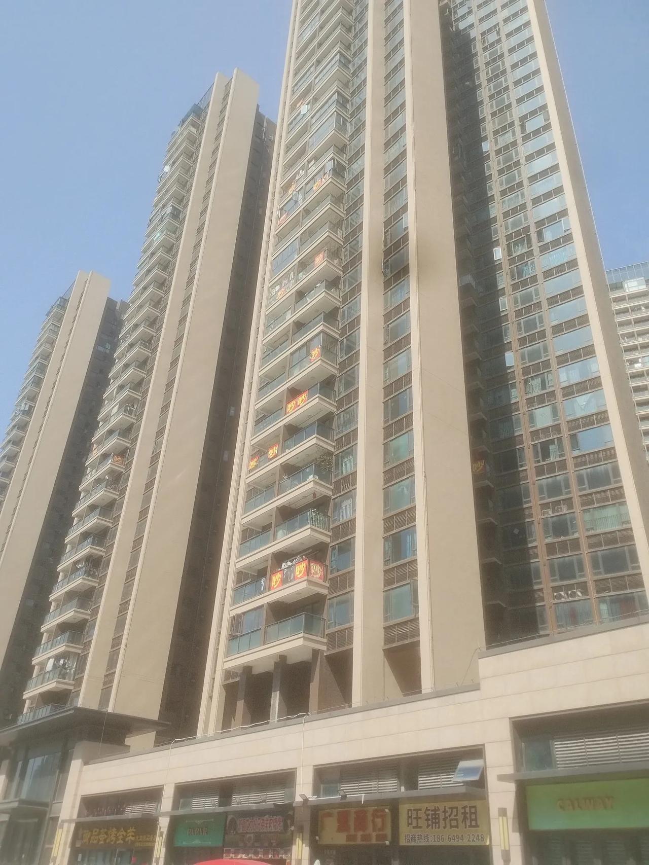 惠州爆料 惠州的房价未来怎么看
        买房区域很关键，道路旁边的影响很