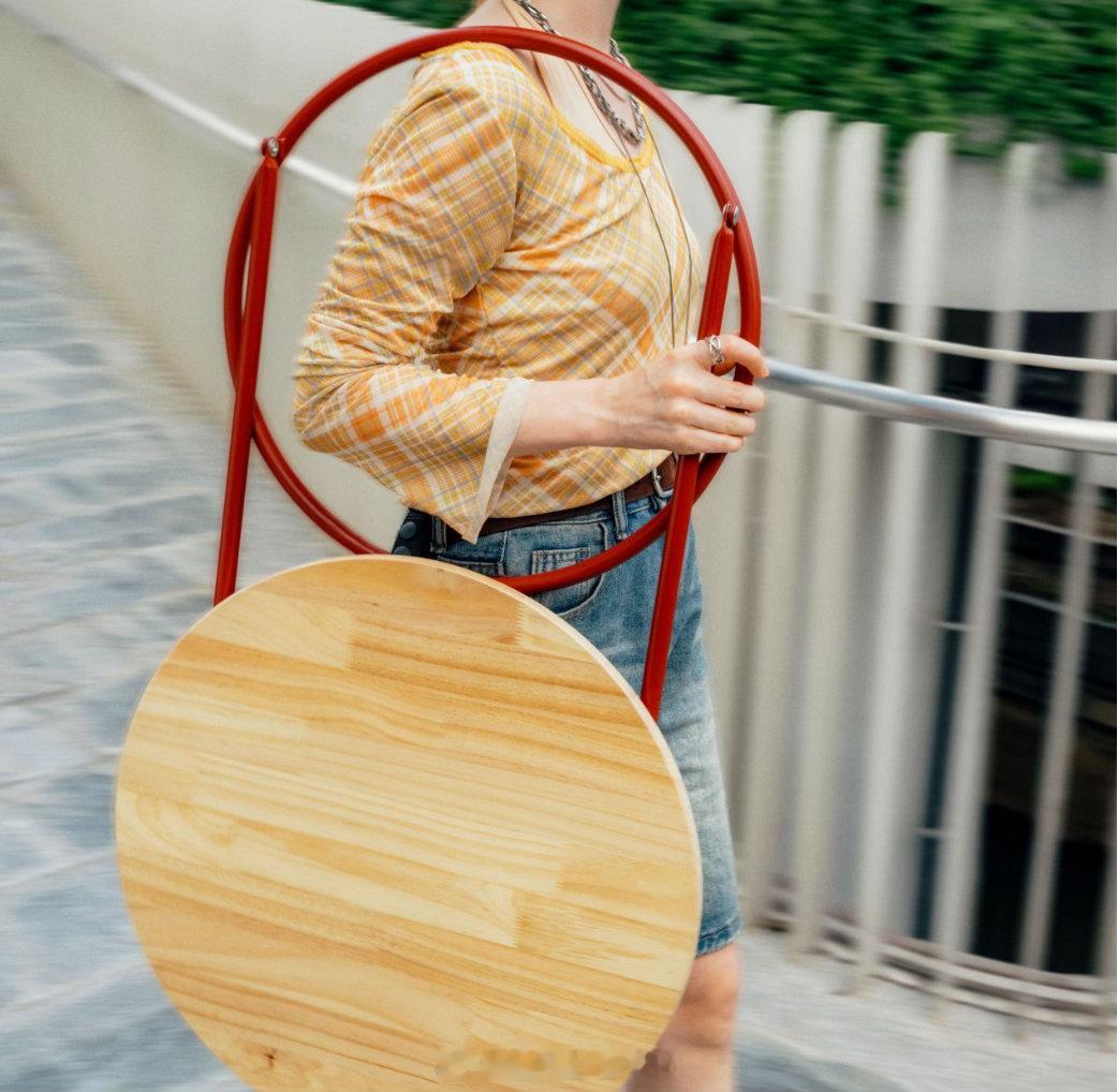 KOMPISHÄNG| 系列设计：宜家宜家推出了搬家时可以搬走的家具。该系列包含