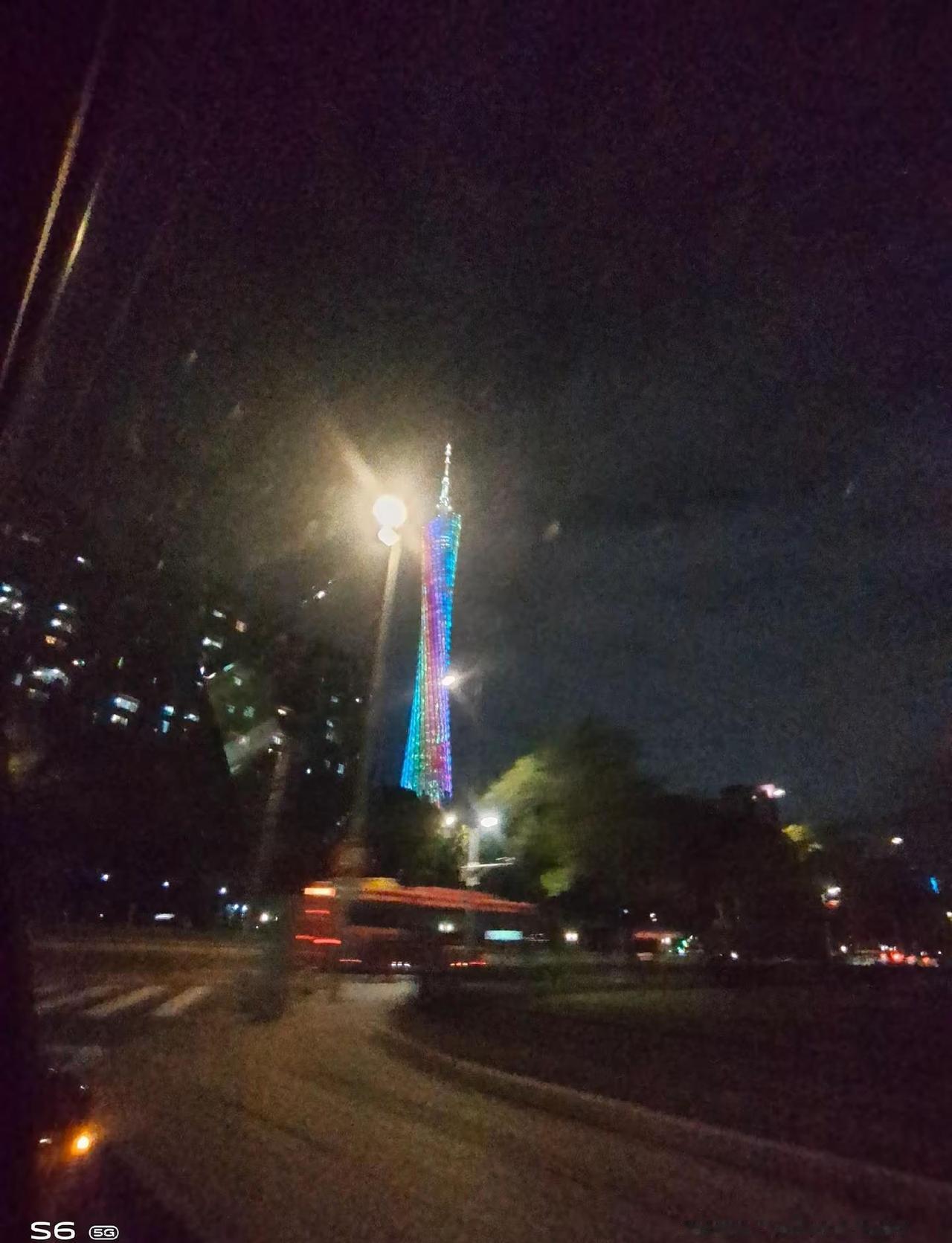 600米的浪漫，是广州写给夜晚的情书💌