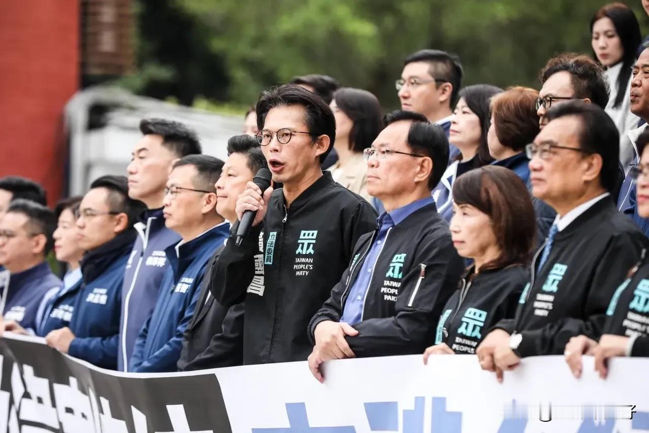 蓝白明明不可能弹劾得了赖“世凯”，为何依然坚持要走这条路？

鉴于赖当局坚持不副