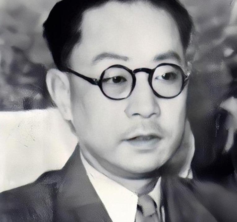 1943年，身中剧毒的李士群痛苦的缩在一起，他跟旁边的人说：“干了一辈子的特务，