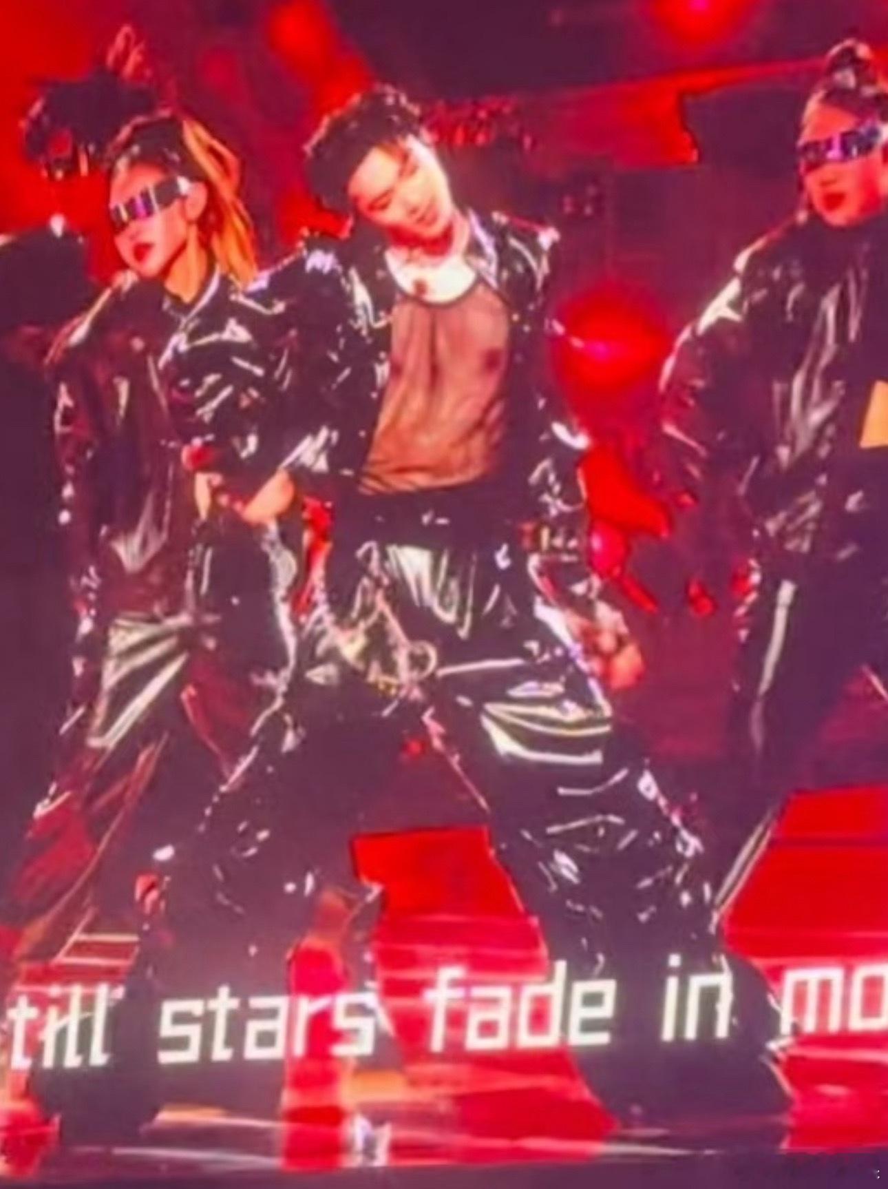 投刘耀文你！！！！！！！时代少年团演唱会时代少年团海口演唱会 ​​​