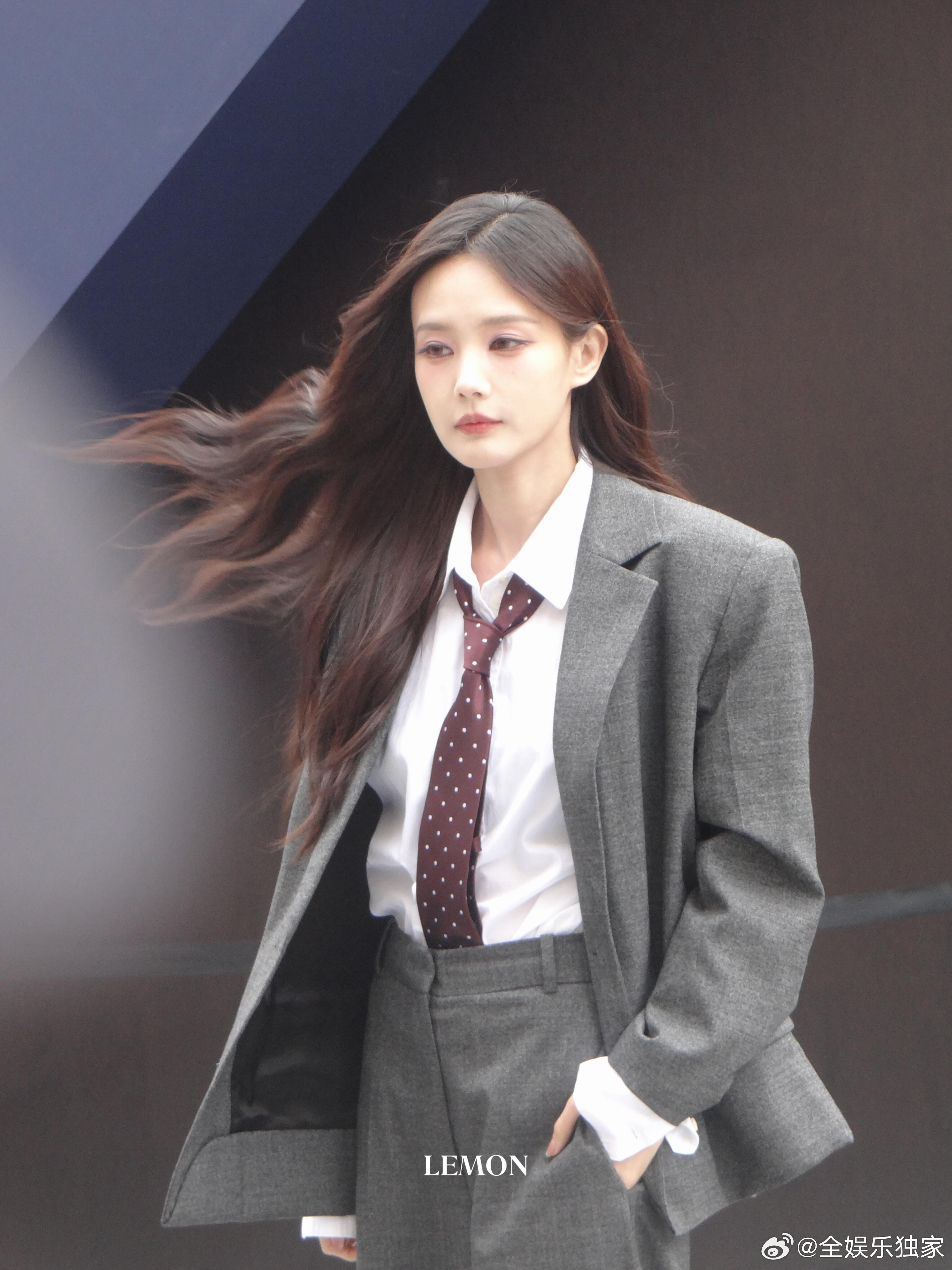 李一桐广州活动路透李一桐广州活动造型李一桐今日广州活动路透，老公级别…姐姐好帅李