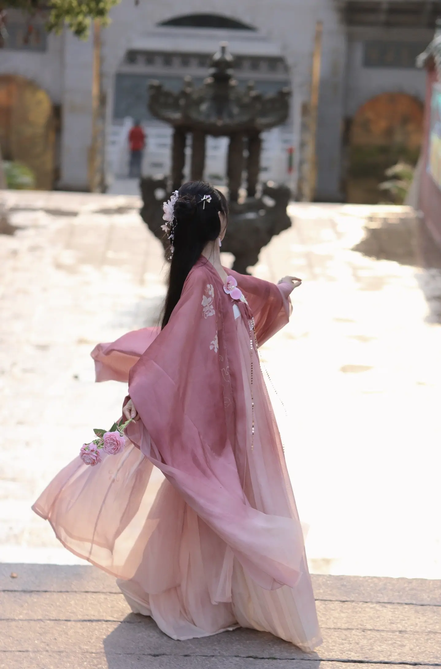 “你是春天，就永远会有花”