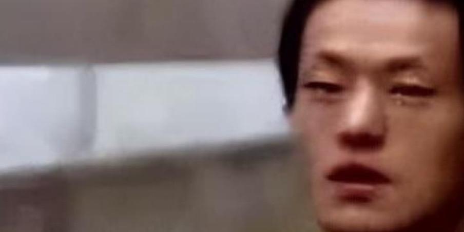[兔子]浙江大学周一超被执行注射死刑，被按执行床时，他号啕大哭。

泪水里有对生