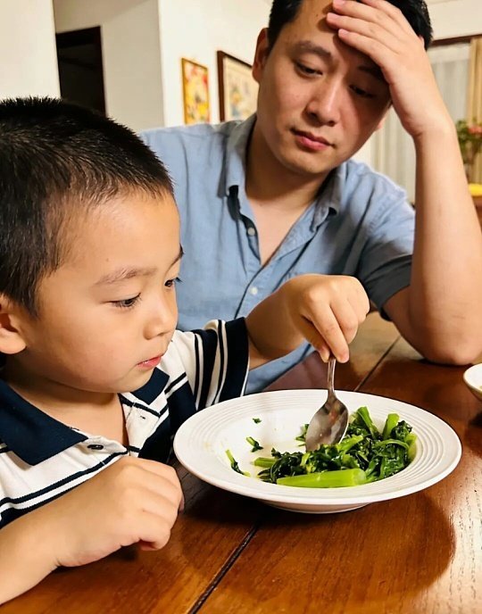 如何一句话让人没有食欲不妨试着问问自己是真的饥饿，还是单纯嘴馋，也可以想想食物带